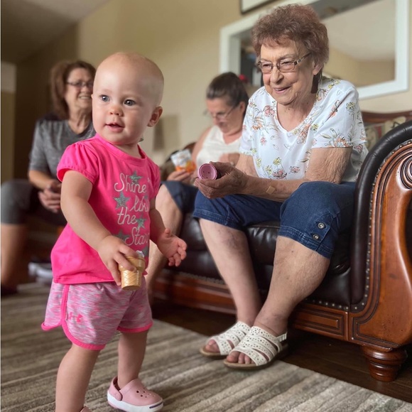 Meet your Posher, Teresa - Picture 2 of 2